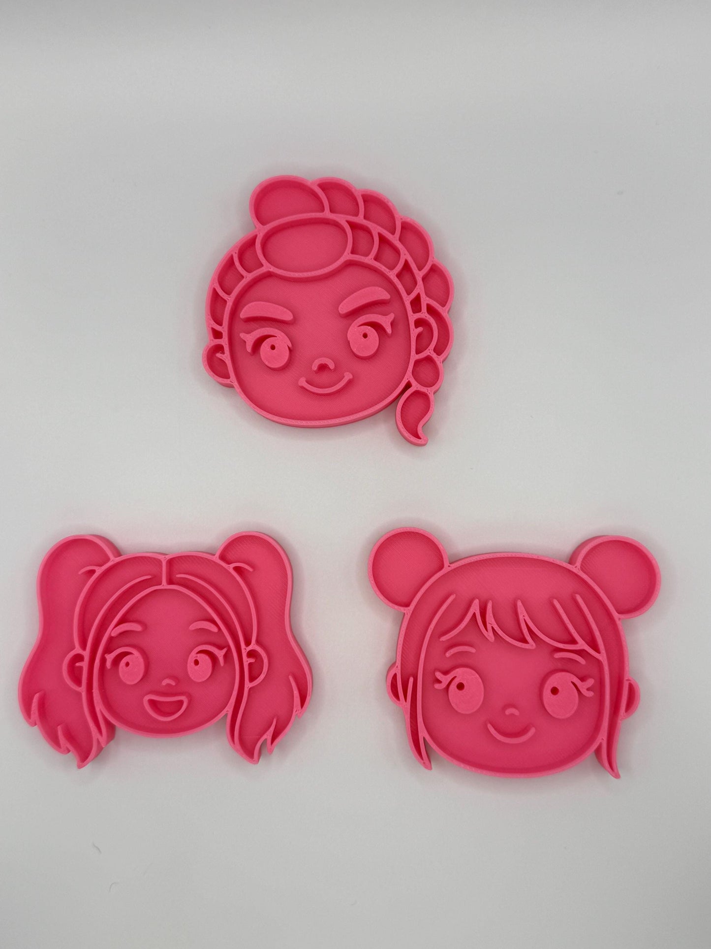 12-Piece K-Pop Huntrex Cookie Cutter Set – Rumi, Zoey & Mira Idol Cutters – Derpy Tiger, Sussie and Ramen Cup Baking Tools for Fans